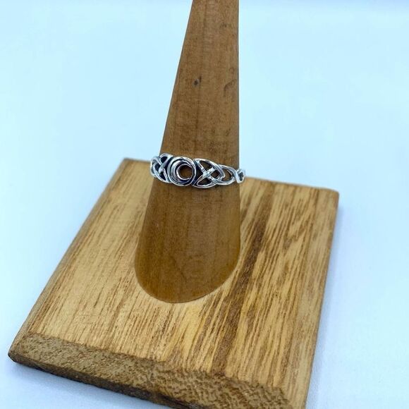 Celtic Moon Sterling Silver Ring Sizes 6,8,9,10 - Picture 3 of 6